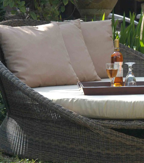 Jarke Teak & Rattan